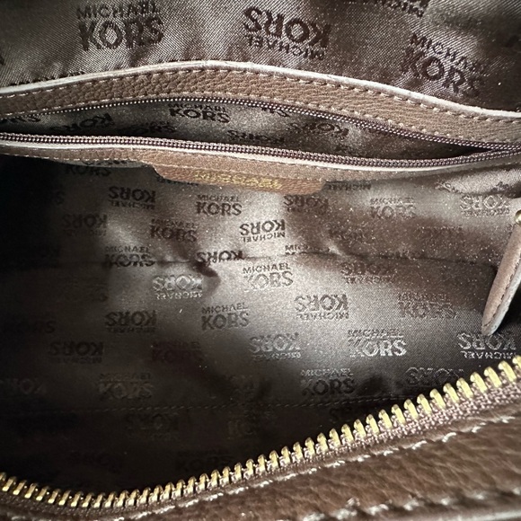 Michael Kors Signature Shoulder Bag, New w/o Tags - Picture 7 of 11